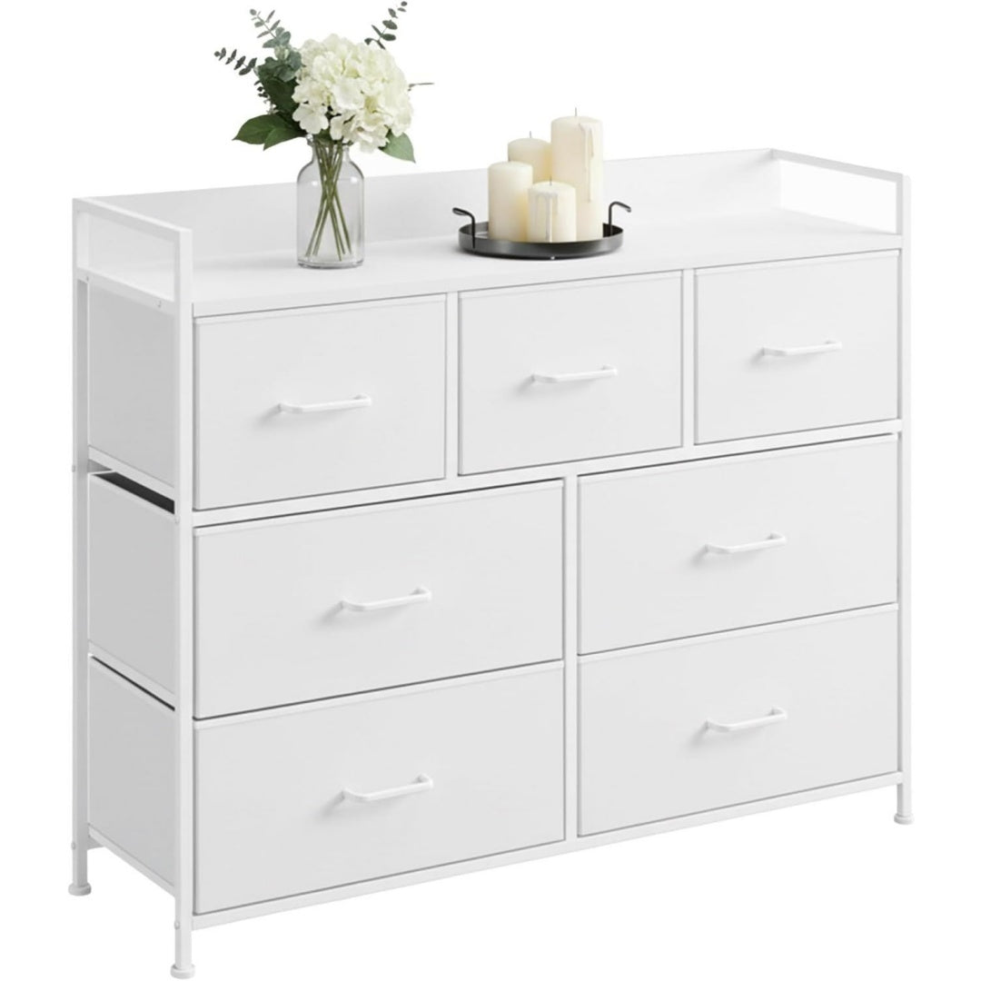 Commode spacieuse gris clair